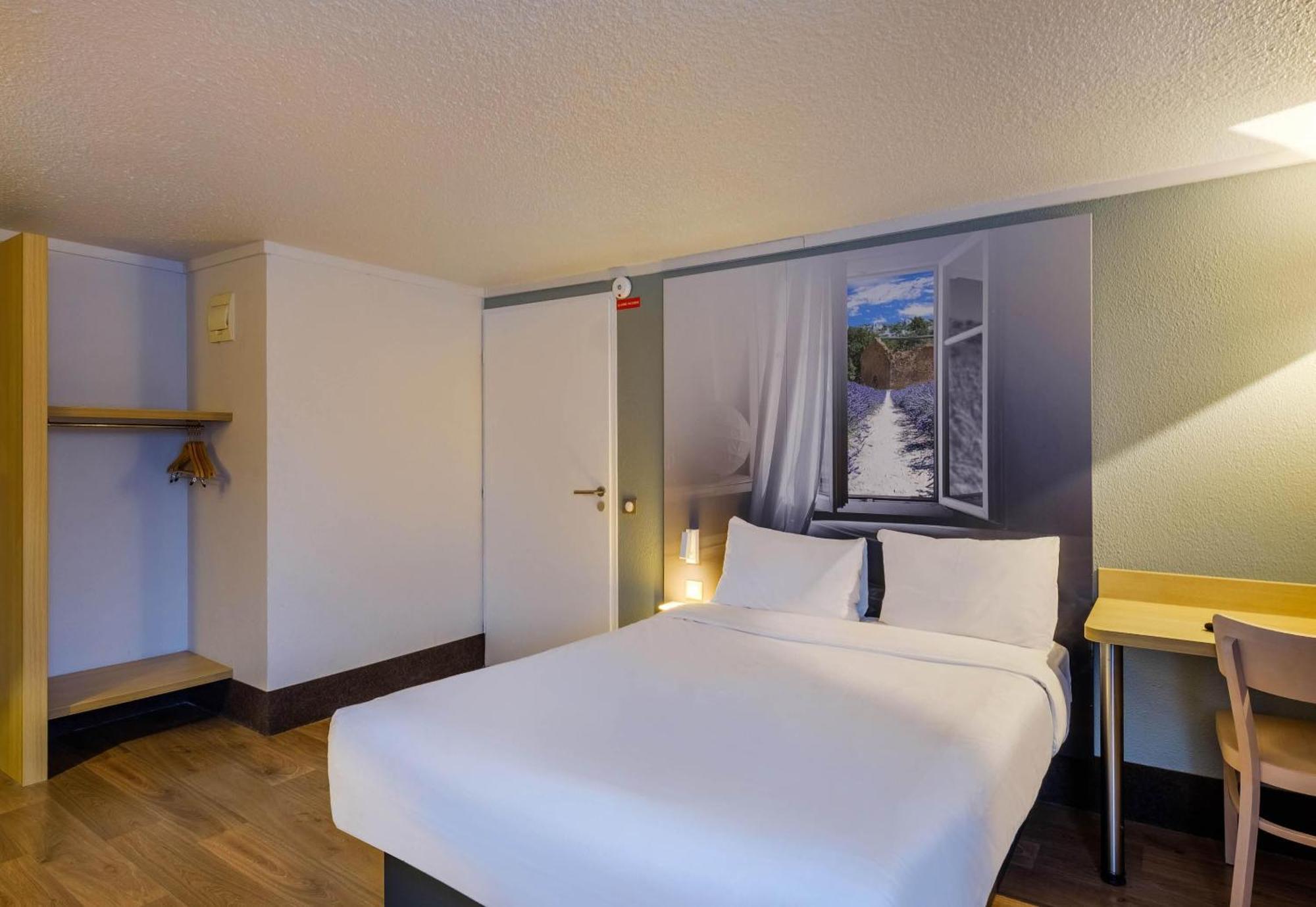 Chambre Double - Accessible aux Personnes à Mobilité Réduite